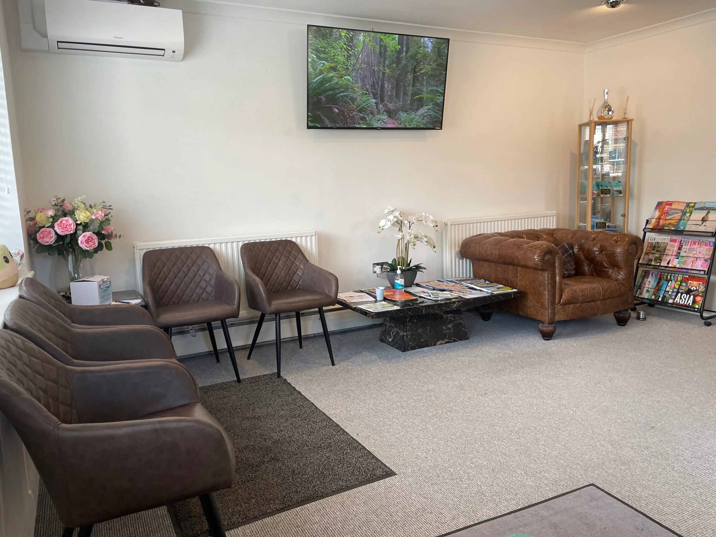 The welcoming reception and waiting area at Paulton Dental